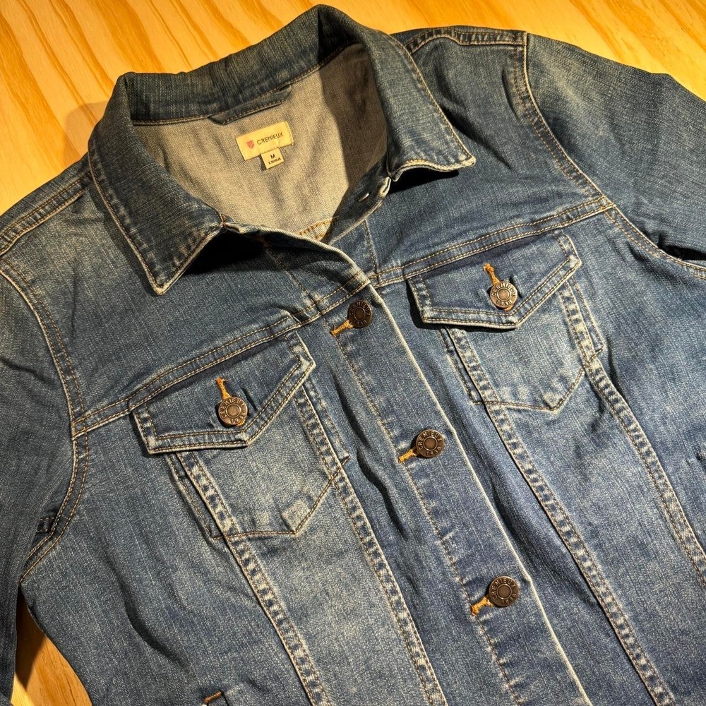 Cremieux Blue Denim Vintage Style Button Front Trucker Jacket Womens Medium